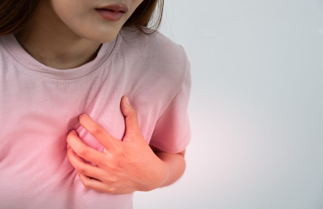 Early Signs of a Heart Attack in Women_